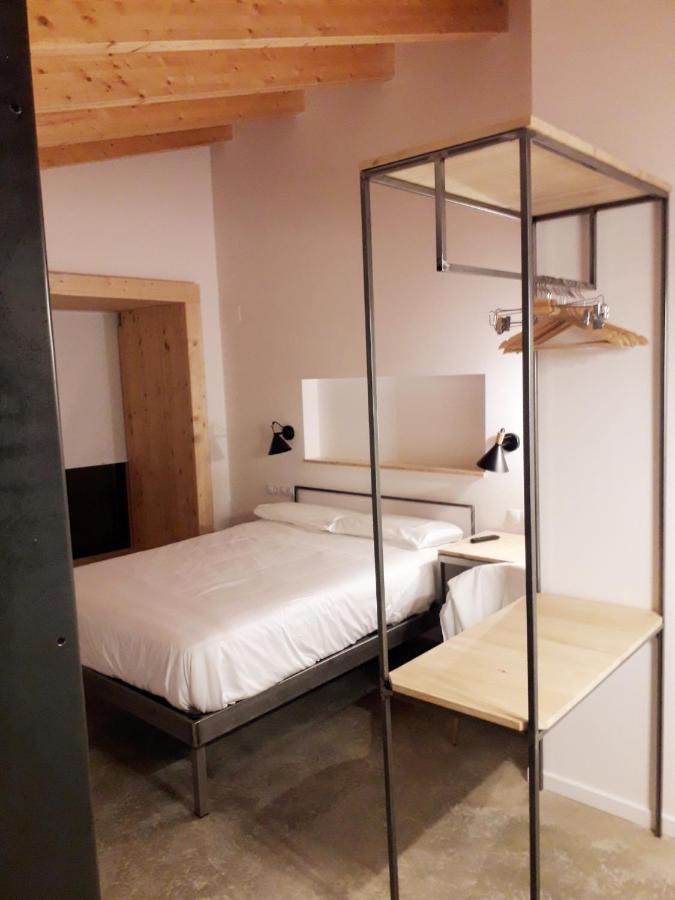 Hotel En El Pont de Suert Extérieur photo